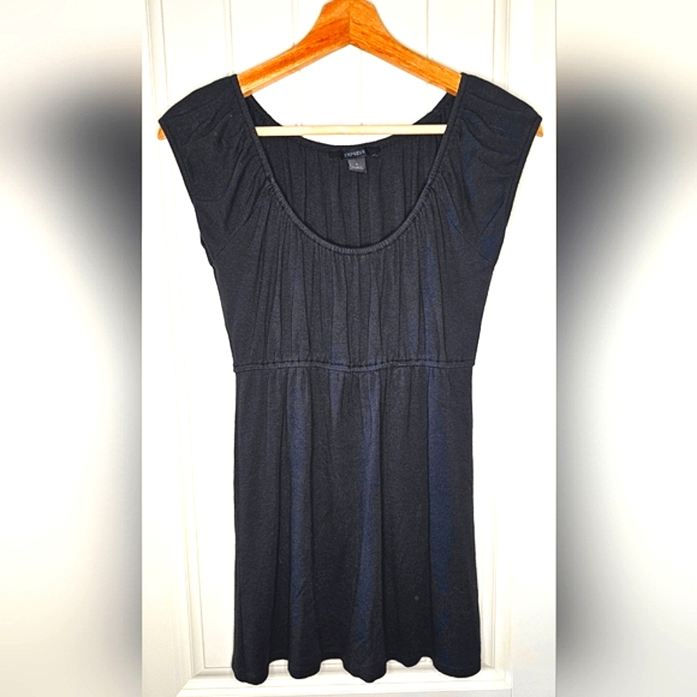 [EXPRESS] Black Scoop Neck Cap Sleeves Elastic Around Chest Blouse [S]